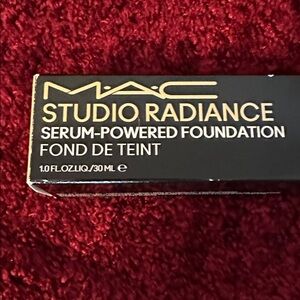 MAC Studio Radiance Foundation NC 17.5 Like New  Purchased Wrong Color!